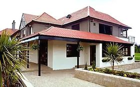 Crowwood Hotel&Alba Restaurant